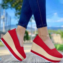 2021 nuove scarpe basse femminili scarpe vulcanizzate estive scarpe solide con fondo spesso sandali da donna moda scarpe da donna stile casual intrecciato Y0907