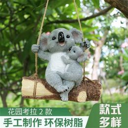 Resin Koala Swinging Garden Figurine Outdoor Yard Hanging Ornament Decoration Animal Statue for Kid Gifts 211108