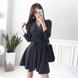 Spring style V-neck long-sleeved knitted dress Korean version tempearment fashion thin sexy office party for women dresses 210602