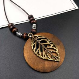 S2350 Fashion Jewellery Vintage Cotton Linen Clothes Accessories Necklace Ethnic Style Circle Wood Alloy Leaf Pendant Long Sweater Chain Necklaces