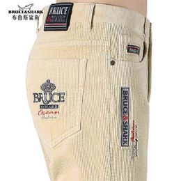 Winter Men Corduroy Trousers Comfortable Trendy Smart Business Leisure Man Pants Straight Leg Stretch Top quality big size 210723
