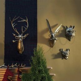 Smoking Pipe Bronzed Aluminium Staute Animal with Glasses Hanging Wall Mount Bear Louie Little Mouse Frankie Stag Home Decoration 220217