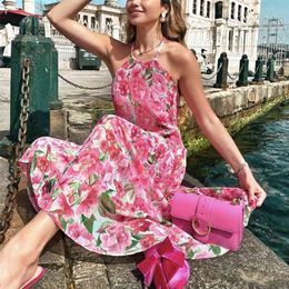 Sweet Woman Pink Halter Print Long Dress Summer Ladies Backless Beach Dresses Female Stretchy Flower Neck-mounted Dress 210630