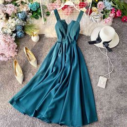 Sexy V-neck Spaghetti Strap Back Bandage Dress Women Summer Elegant Sleeveless Long Party Vintage Green 210430