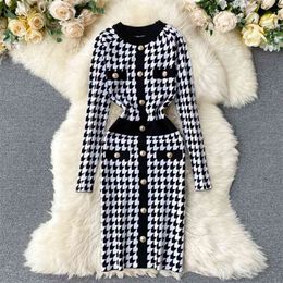 Women's Spring Autumn Dress Retro Houndstooth Knitted Korean Style Long-sleeved Slim Short Female es LL103 210506