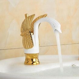 Luxury Swan Shape Brass Basin Sink Faucet Bathroom Single Hole Decked Basin Mixer Tap Gold White Swan Faucet