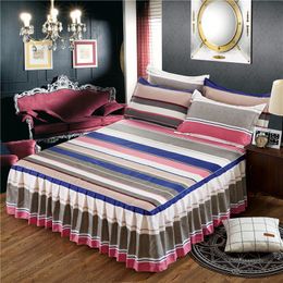 3pcs/set Bedding Household Fashion Bedspread 1 Bed Sheet + 2 Pillowcase Check Stripe Bed Skirt New House Health F0020 210420