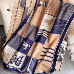 Designer shawl animal bee printing soft thin blanket Holiday gifts Luxury brand double-sided scarf women Mrs Winter warm cashmere 118Z60