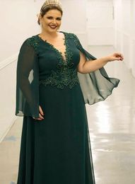Mother Plus Size of the Bride Dress Dark Green Long Sleeve Beading Chiffon Floor Length Wedding Party Guest Formal Evening Gowns