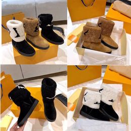 Designer mulheres botas de neve couro laureate plana sapatos casuais macio inverno quente meninas pele de carneiro marrom sapato preto moda pele de pelúcia meia tornozelo bota 35-41 com caixa