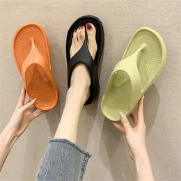 Women's Flip Flops Thong Sandals Thick Bottom Platform Sea Summer Soft Bathroom Slippers Pillow Slides Outdoor Indoor Shoes Y1120