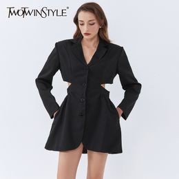 Hollow Out Patchwork Blazer For Women Notched Long Sleeve Streetwear Jackets Female Fashion Clothes Fall 210524
