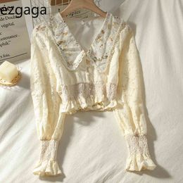 Ezgaga Blouse Women French Style Lantern Sleeve Lace V-Neck Floral Embroidery Bead Button Slim Short Tops Sweet Tender Elegant 210430