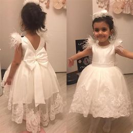 White Beautiful Lace Flower Girls Dresses For Wedding Applique Beads Feather Ankle Length Bow A Line Communion Dress