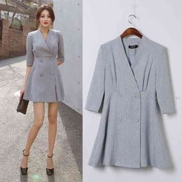 Autumn Women Work OL Temperament Dress Simple Double-breasted V-neck Solid Colour Half Sleeve Loose Grey Robe 210510