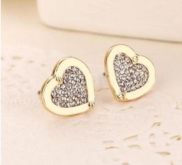 2021 Fashion Letters Crystal Contracted Earrings Loving Heart Alloy Stud Earrings Gold Silver Rose Gold