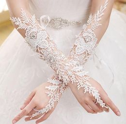 Bridal Gloves Luxury white Elbow Length Fingerless Lace Appliqued Long Wedding With Crystals Gloves