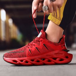 Bıçak koşu ayakkabıları erkekler için nefes örgü çorap sneakers antiskid sönümleme taban atletik spor ayakkabı eğitim run zapatillsf6 siyah beyaz