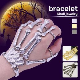 Creative Skull Bone Bracelet Gothic Punk Hand Skull Skeleton Elastic Bracelet Bangle + Rings Fashion Halloween Finger Jewellery Q0717