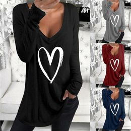 -Свободные повседневные женские футболки 3D сердца печати мода тройник весенние спорты бегущие вершины с длинным рукавом женщин негабаритная черная футболка