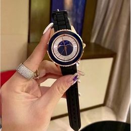 Lady Watches 33mm dial red white black Silicone Strap quartz Top brand wristwatches luxury watch for womens Christmas Mother's Day Gift Water Resistant Montre Femme