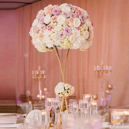 10PCS/lot Flower Pillar Gold Metal Flower Stand Beautiful Shape Frame for Wedding Party Event Decoration 210408