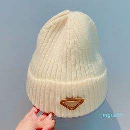 Fashion Beanie Hats For Men Women Luxury Unisex Knitted Hat Bonnet Hats Solid Colour Couple Beanies