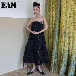 [EAM] Women Black Jacquard Temmperament Spaghetti Strap Dress Sleeveless Loose Fit Fashion Spring Autumn 1DA928 210512