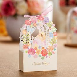 50Pcs/Lot Wedding Event Party Decoration Gift Box Bride and Groom Style Candy Box Flower Gift Bag Wedding Gifts For Guests 210724