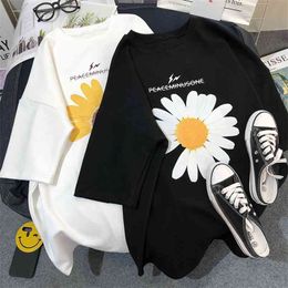 Summer Korea Fashion Women Short Sleeve Loose O-neck T-shirt Daisy Print Casual Tee Shirt Femme Tops 100% Cotton Plus Size S777 210512