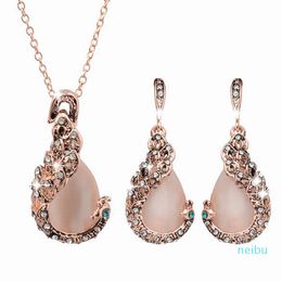 Set Elegant Women Peacock Crystal Rhinestone Pendant Necklace Earrings Jewellery For Women Fashion hanging chain Craft necklace