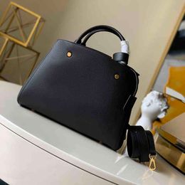 designersnew style women bags M41048 Ideal for dynamic business ladies The modelling of rich three dimensional sense and choiceness fashion