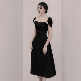 High Quality Summer Dress Fashion Black Sleeveless Bead Square Collar Women's Unique Vestidos 210520