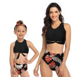 Summer Family Matching Swimsuit 2-pcs Sets Solid Color Bikini + Floral Swimming Trunks Mother Daughter Clothes E2006 210610