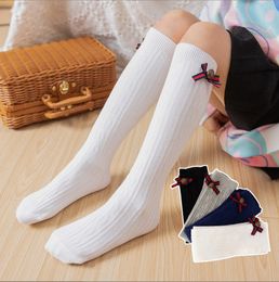 -Ins Bambini calzini Preppy Style Girls Stripe Bow Princess Socks Bambini 3/4 Ginocchio High Soft Cotton Knitting Sox A8164