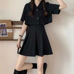 INS Shirt Outfit Women's Summer New Fashionable High Waist Short Sleeve Top Short Black Skirt Two-Piece Set X0721