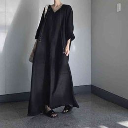 spring Korean retro niche V-neck loose casual middle-sleeved dark style dress large robe super long 210429