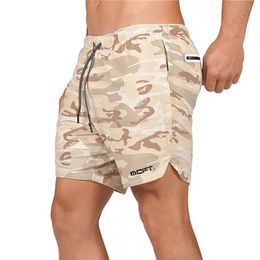 Men's Camouflage Mesh 2 in 1 Jogger Gyms Shorts Men Sportswear Fitness Shorts Quick Dry Exercise Shorts Built-in Security Pocket 210421