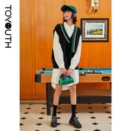 Toyouth Women Kint Vest Autumn Sleeveless V Neck Loose Stripe Letter Print Contrast Color Vintage Oversize Knitted Sweater 210922