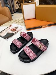 2021 spring/summer sandals extremely light wear-resistant velvet outsole stylish and beautiful women design gladiator mules shoes ladies casual flats beach loafer