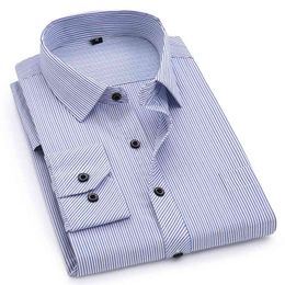 Homens negócio casual camisa de mangas compridas camisa clássico listrado masculino social vestido camisas fina encaixar tamanho grande 2xl 3xl 4xl roxo 210331