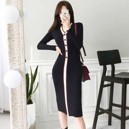 Fashion Designer Contrast Color Knitted Women Winter Long Sleeve V-neck Button Package Hip Bodycon Sweater Dress 210416