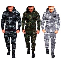 Camo Men Tracksuit Hooded Outerwear Hoodie Set 2 Pieces Autumn Sporting Male Fitness Camouflage Sweatshirts Jacket + Pants Sets G1209