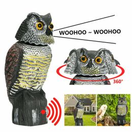 Realistic Bird Scarer Rotating Head Sound Owl Prowler Decoy Protection Repellent Pest Control Scarecrow Moving Garden Decor Q0811