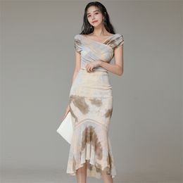 elegant print 2 piece dress suit Summer SLeeveless tops and Long Skirt Sexy office party set for women 210602