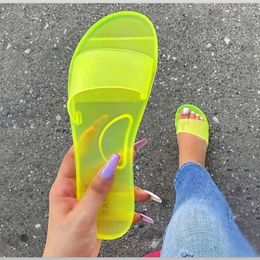2022 Chinelos de Jelly Mulheres Sandálias de Verão Doces Cores Transparentes Sandálias Casuais Feminino Flat Slides Deslize em Sapatos Zapatos Mujer