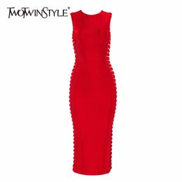 TWOTWINSTYLE Hollow Out Slim Dress For Women O Neck Sleeveless High Waist Midi Red Dresses Female Fashion Clothing Summer 210517