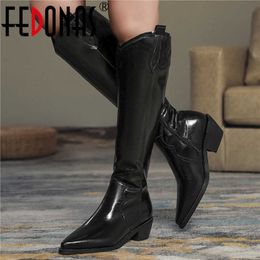 Fashion Winter Boots Women Knee High Long Side Zipper Classic Thick Heels Shoes Woman Wedding Basic 210528