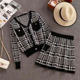 Spring Autumn Korean Knit Suits V-neck Plaid Sweater Cardigan + A-line Skirt Set Vintage Sweatsuits For Women 2 Piece 210514