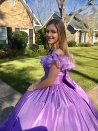 Sweet Ball Gown Quinceanera Dresses Off Shoulder Pleats Ruched Big Bow Girls Formal Prom Party Gowns for Sweet 16